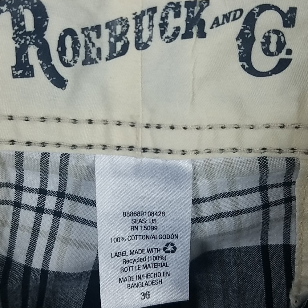 Roebuck and Co, Men's Blk/White Plaid shorts, Size 36 waist - Picture 4 of 6